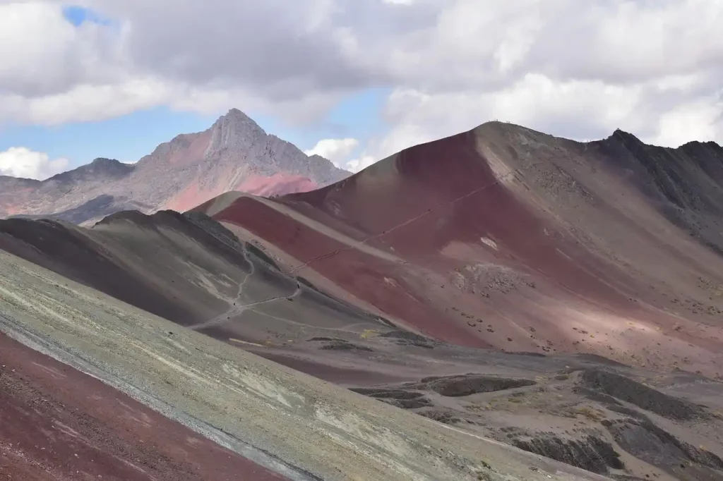 rainbow mountain 
