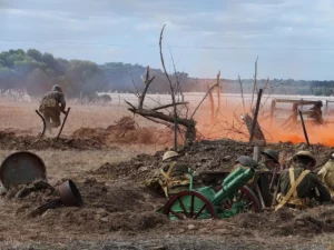 Lire la suite à propos de l’article Violents affrontements à la frontière Thaïlande-Cambodge : les combats les plus graves depuis 15 ans