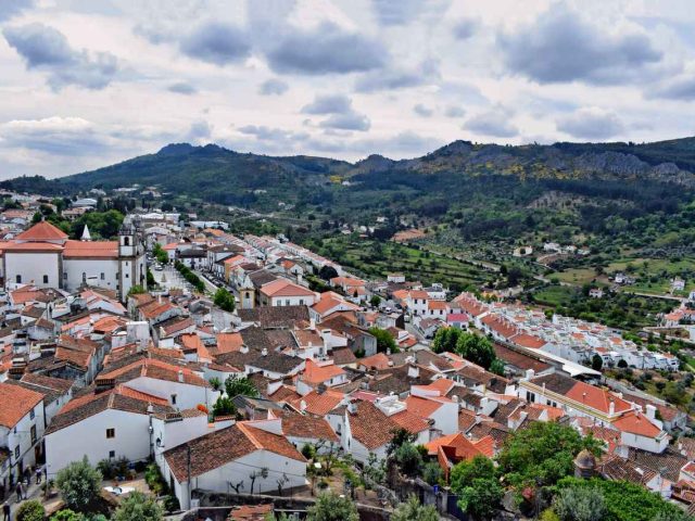 photo d'un village dans la region de l'alentejo